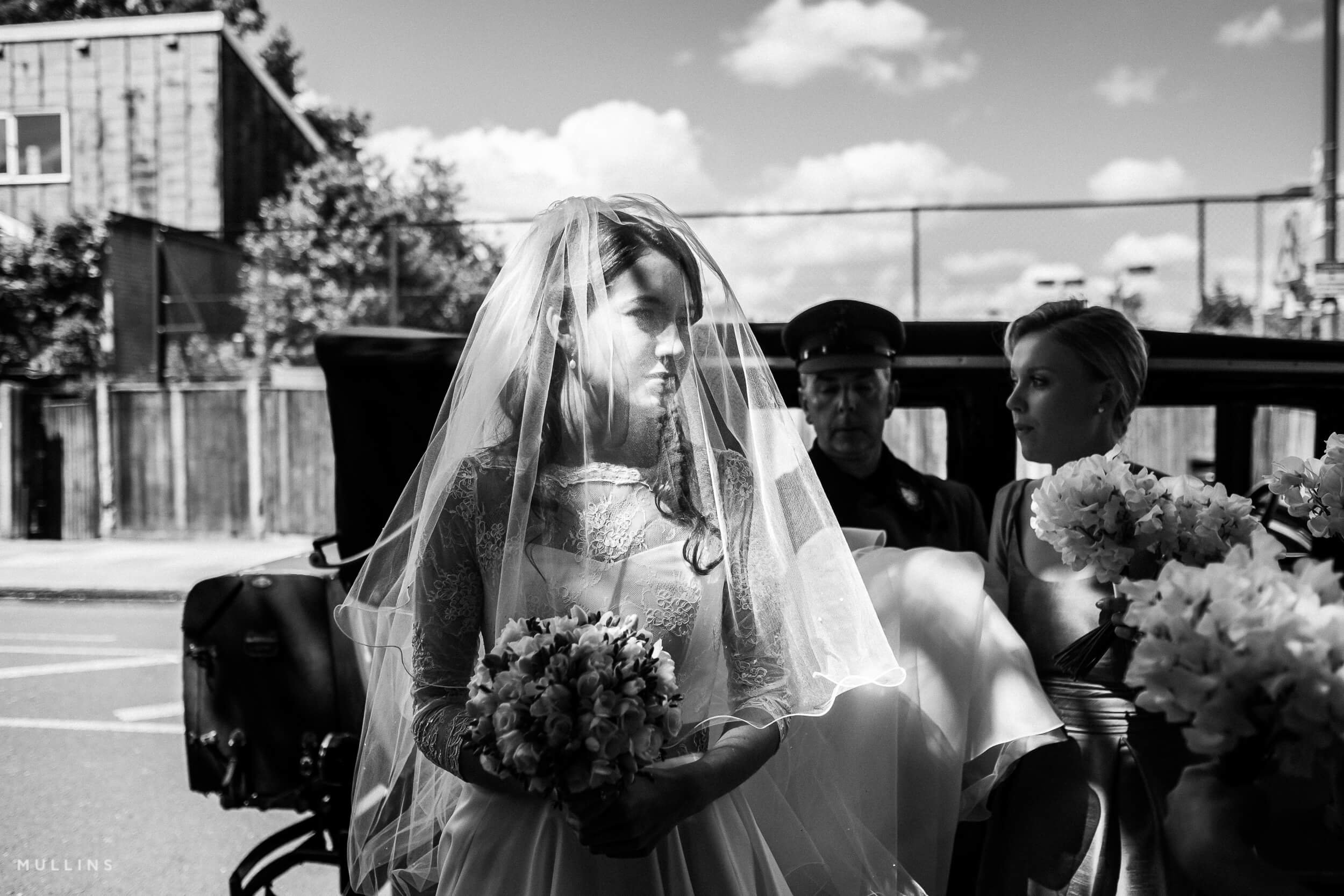 hampton-court-house-wedding-photographer-10.jpg