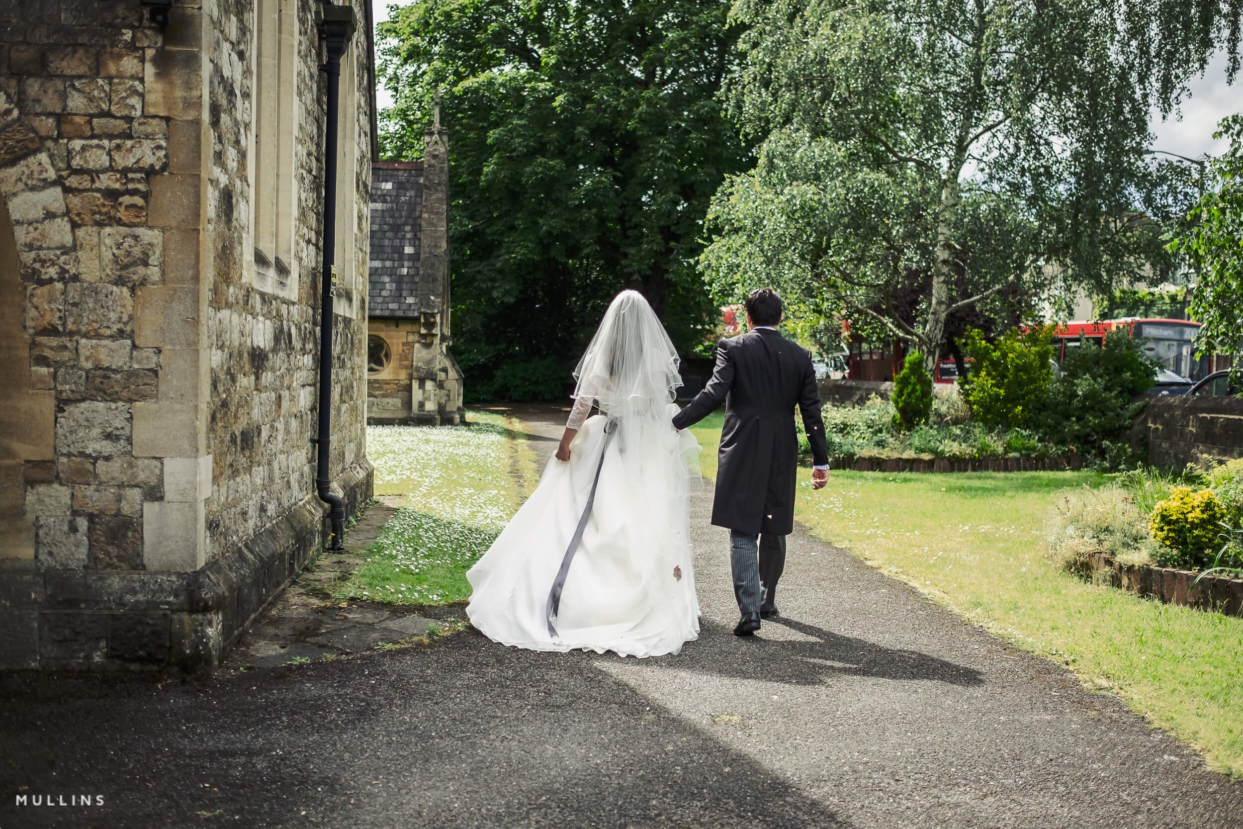 hampton-court-house-wedding-photographer-23.jpg