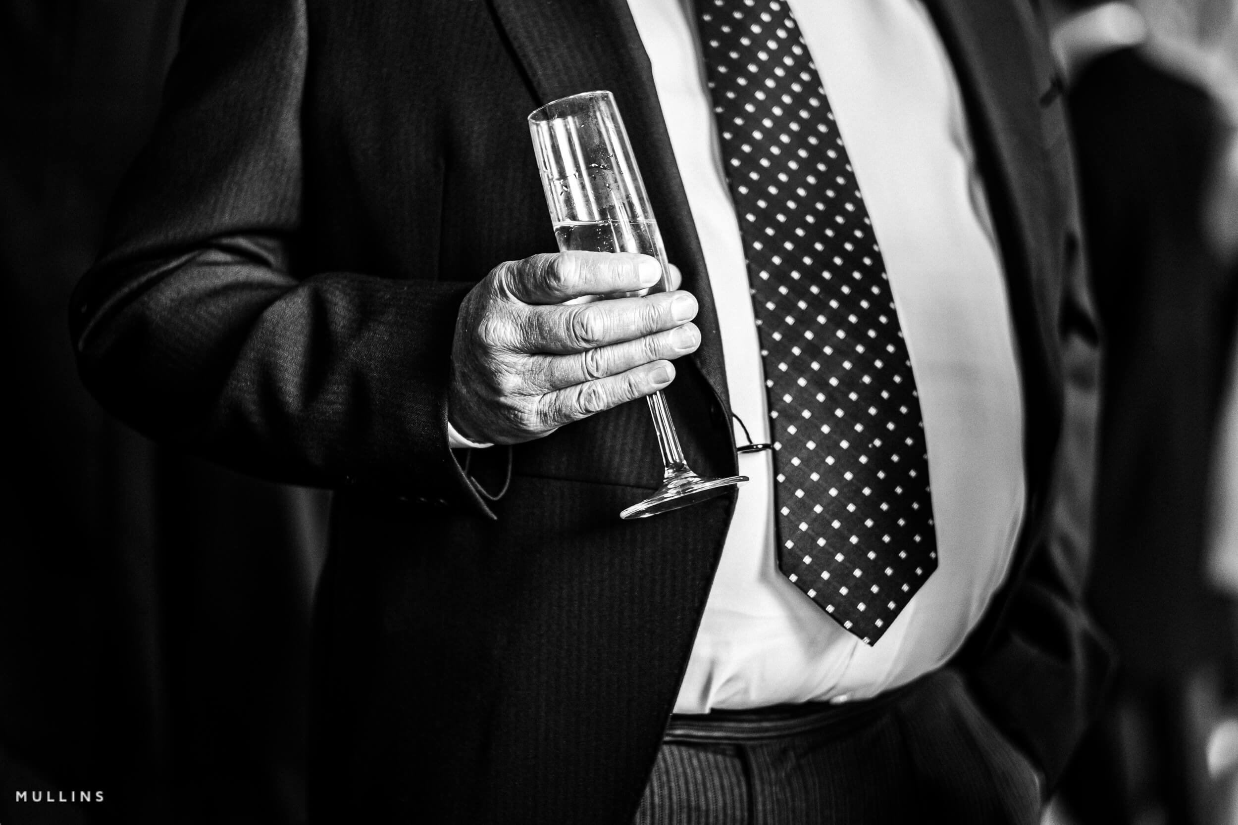 hampton-court-house-wedding-photographer-29.jpg