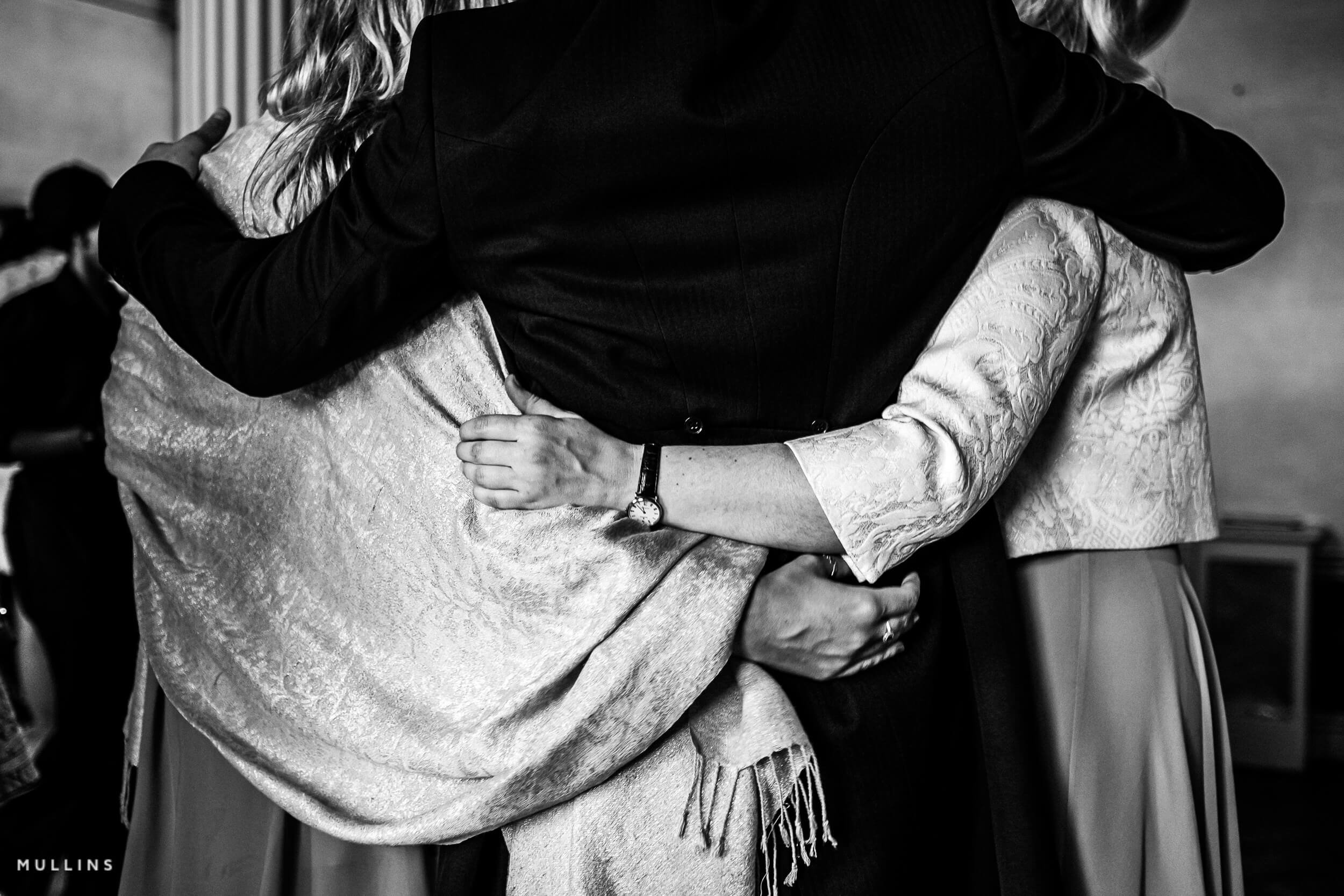 hampton-court-house-wedding-photographer-39.jpg