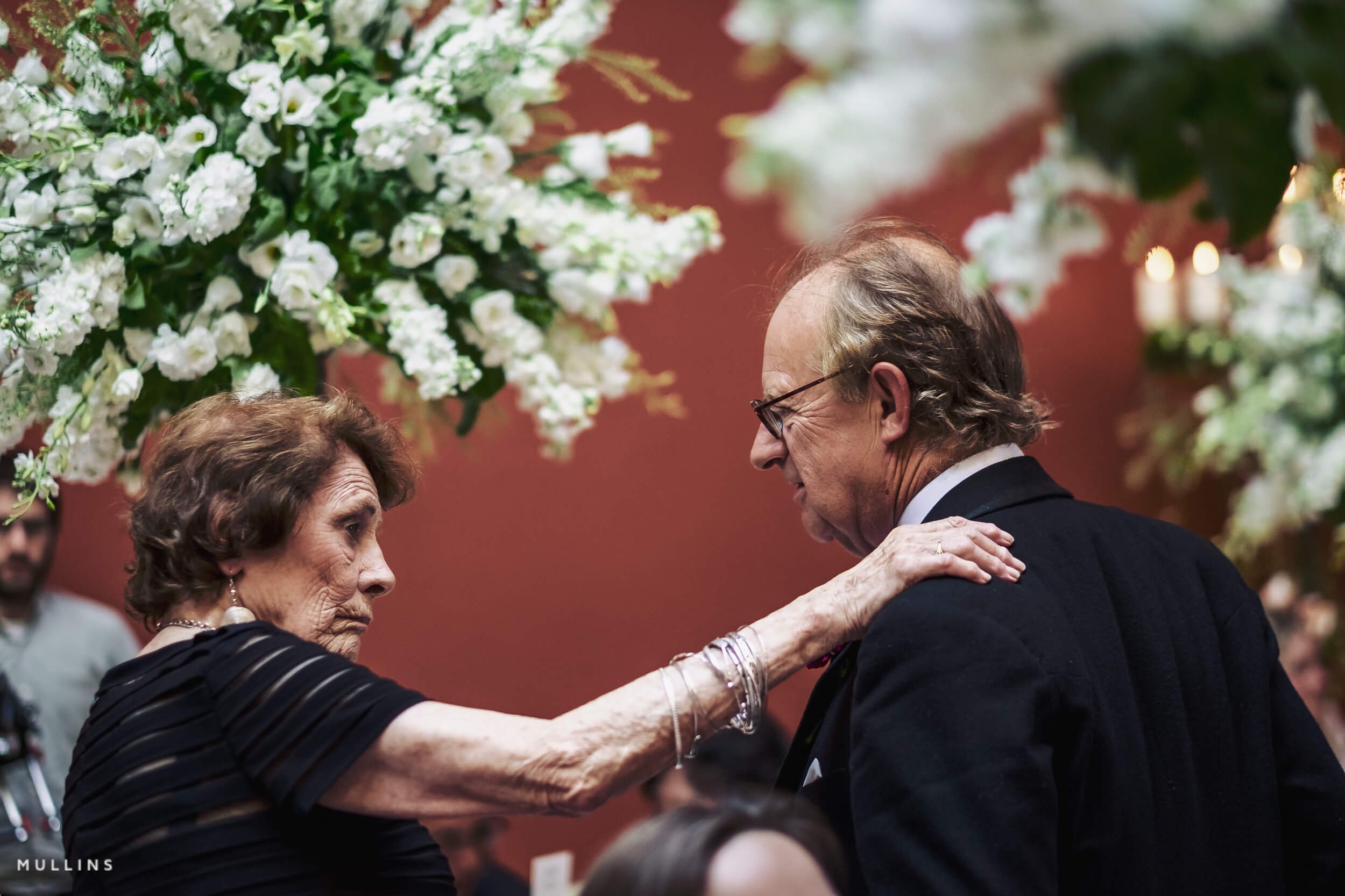 hampton-court-house-wedding-photographer-50.jpg