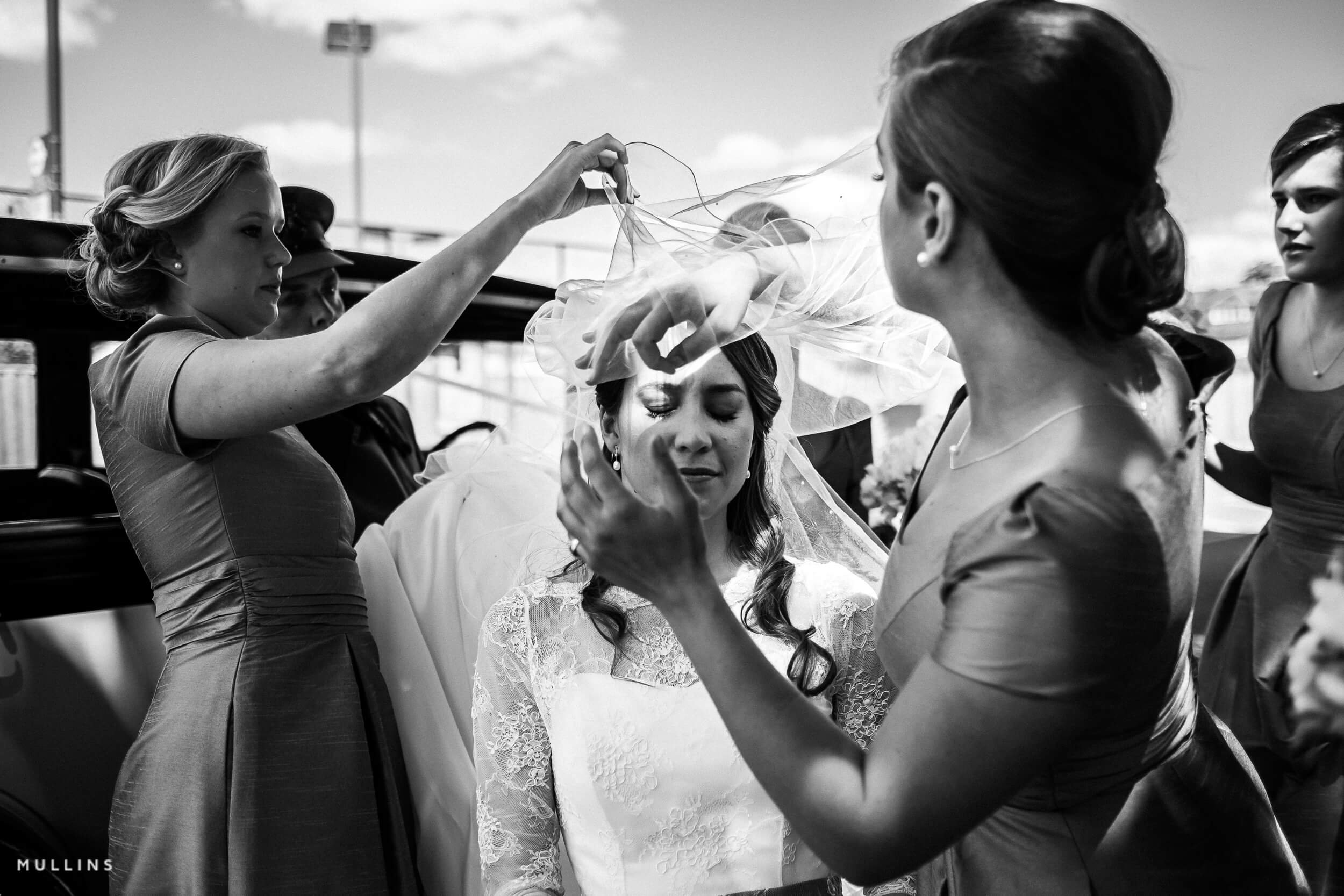 hampton-court-house-wedding-photographer-7.jpg
